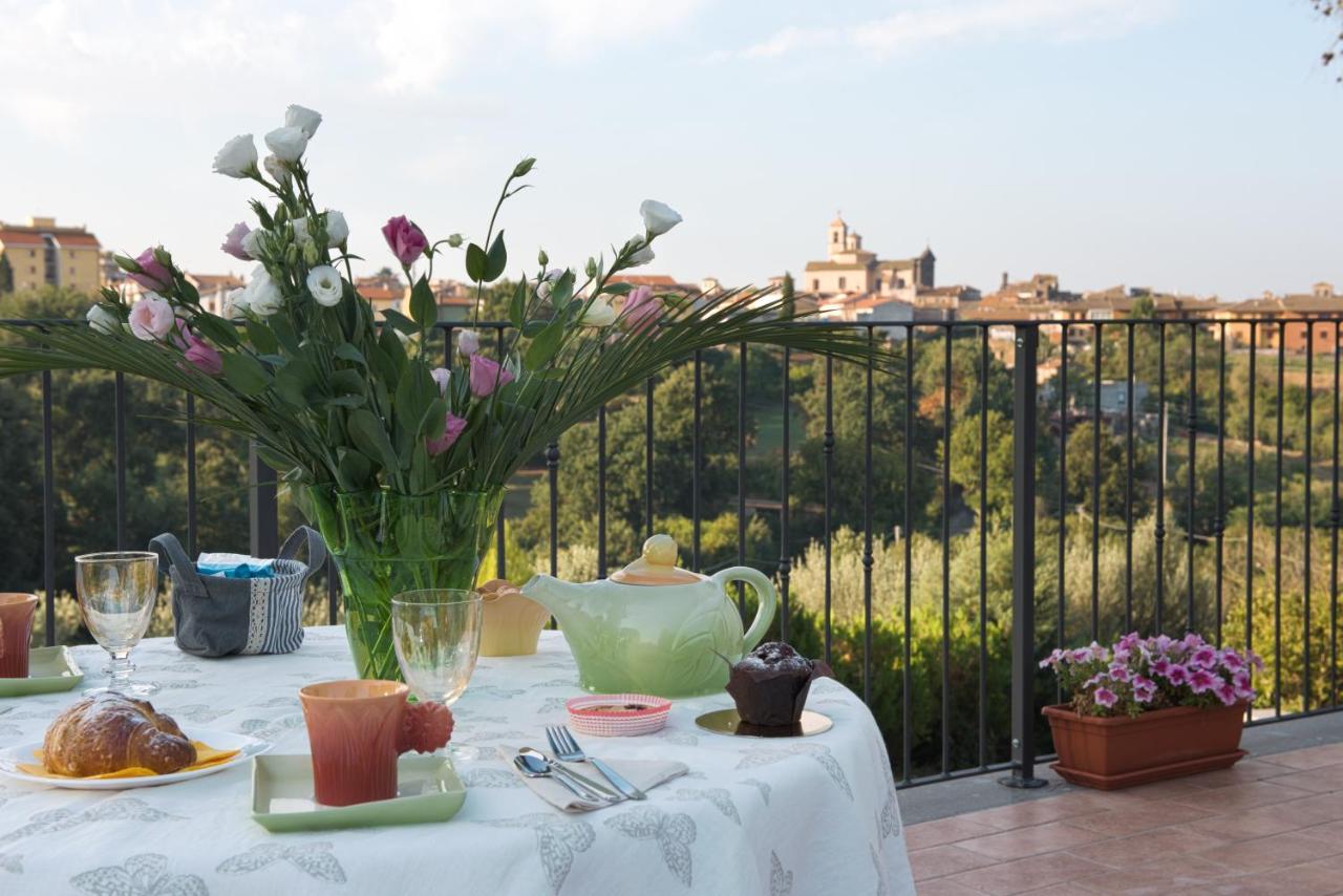 Le Terrazze Di Casa Bonelli Bed & Breakfast Vetralla Exterior photo